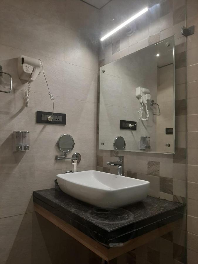 Park Avenue And Resorts Sikar Zewnętrze zdjęcie